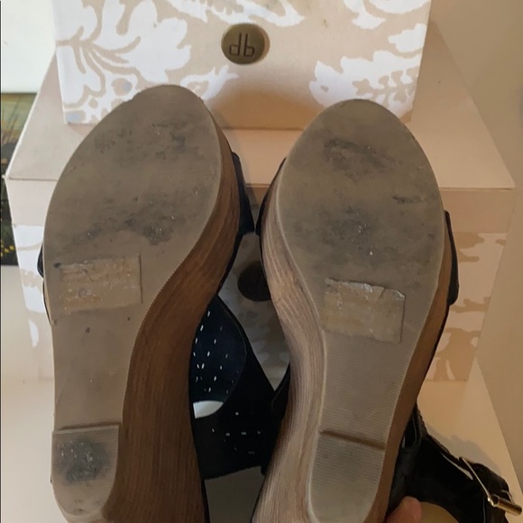 Restricted Black Wedges - Picture 5 of 7